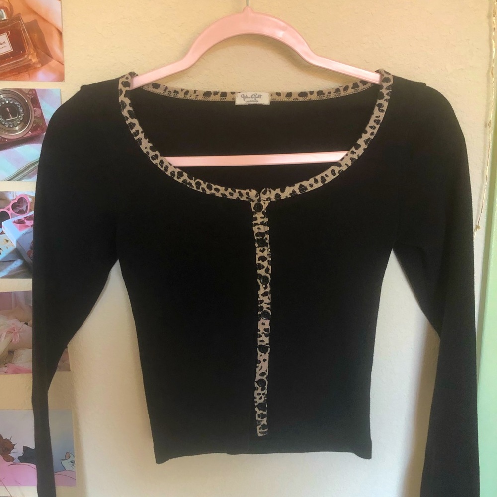 brandy melville leopard long sleeve zelly